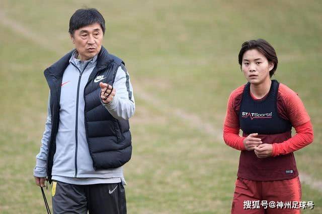 杰弗森：Shams找我打听老詹去哪 还以为他无所不知 但我也不知道